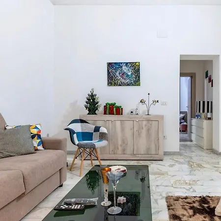 Adua Luxury * Taranto
